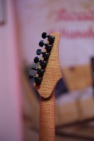 Tom Marceau, Guitare électrique Redoutable Standard Burst, Table en érable ondé