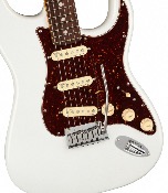 Fender, American Ultra Stratocaster®, Rosewood Fingerboard, Arctic Pearl